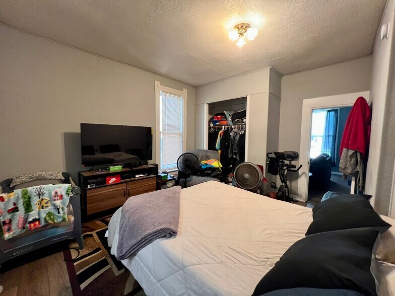 More Photos Of 2502 Pine Ave, Mattoon Apartments For Sale