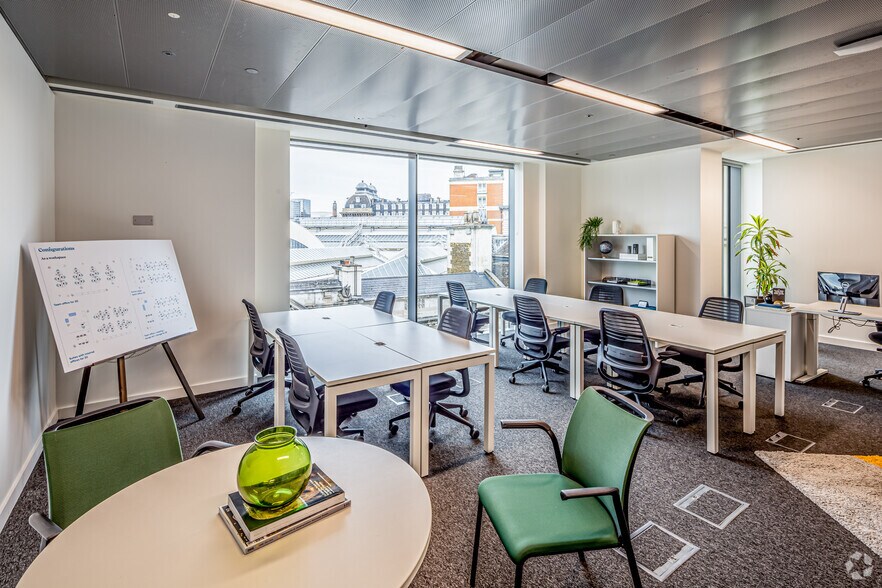 More Photos Of 25 Wilton Rd, London Coworking Space