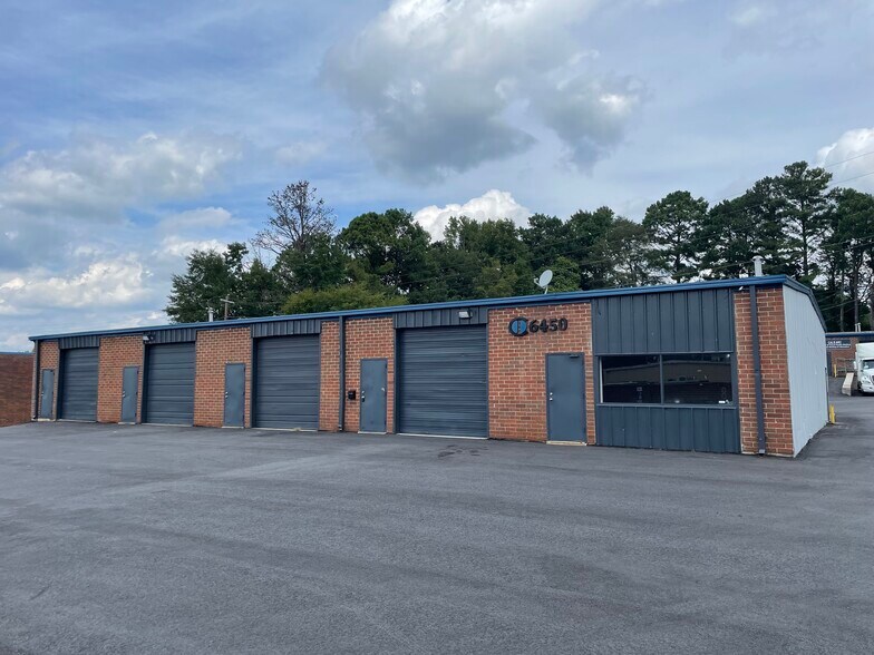 Primary Photo Of 6450-6456 Old Hillandale Dr, Lithonia Warehouse For Lease