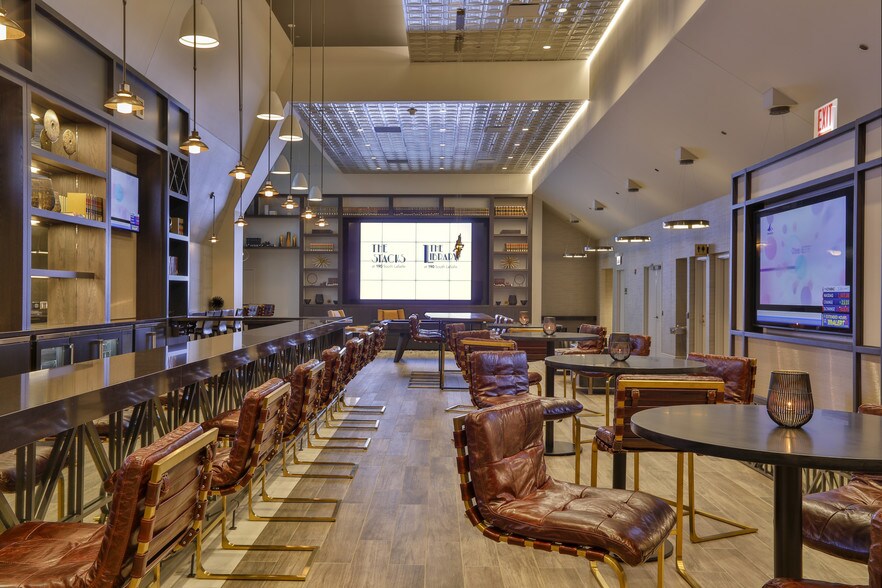 More Photos Of 190 S La Salle St, Chicago Office For Lease
