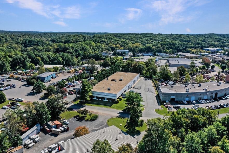 More Photos Of 8197 Euclid Ct, Manassas Park Warehouse For Lease