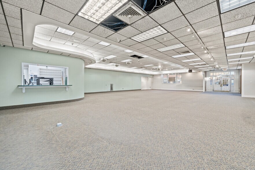 More Photos Of 861-863 Broadway, Bayonne General Retail For Sale