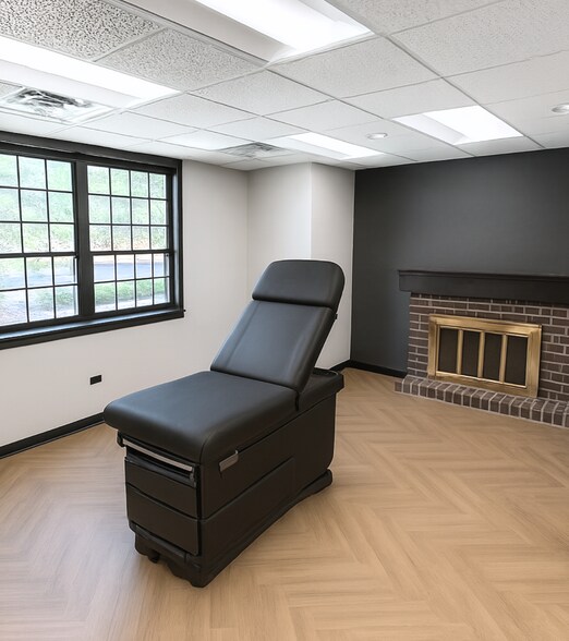 More Photos Of 825 E Golf Rd, Arlington Heights Medical For Sale