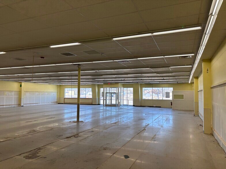 More Photos Of 516 Highway 85, Socorro Freestanding For Sale