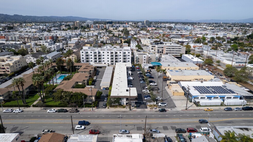 More Photos Of 5331 Cahuenga Blvd, North Hollywood Apartments For Sale