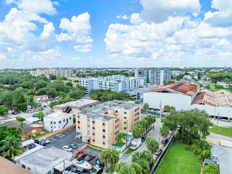 More Photos Of 2400 NW 16th Street Rd, Miami Apartments For Sale