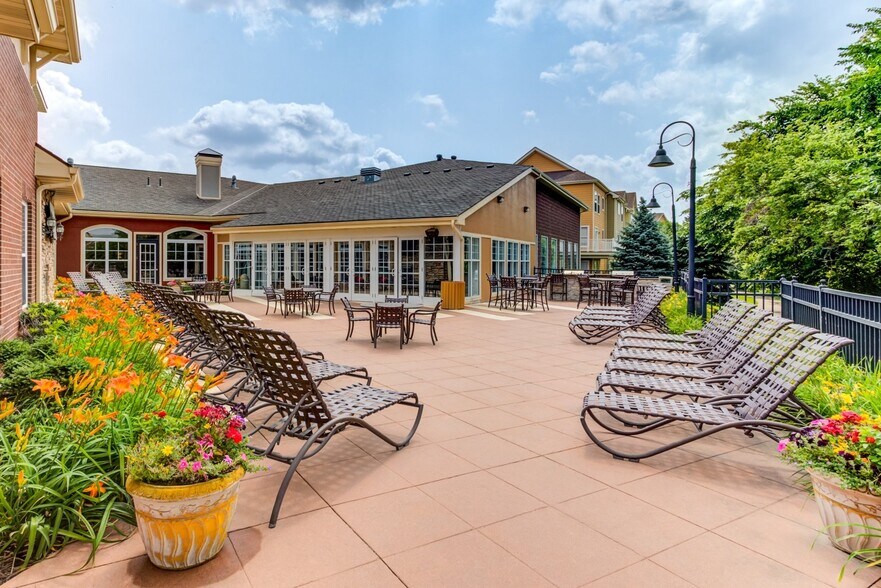 More Photos Of 10225 City Walk Dr, Woodbury Apartments For Sale