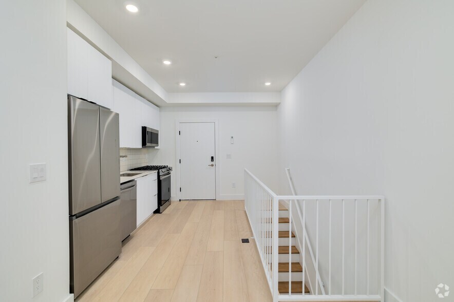 More Photos Of 2007 Cambridge St, Philadelphia Apartments For Sale