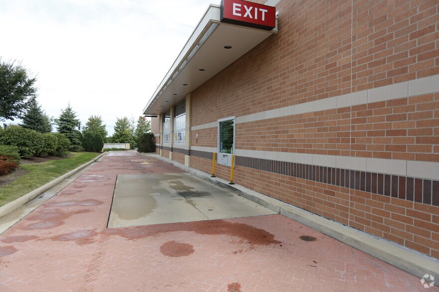 More Photos Of 11981 W 143rd St, Orland Park Drugstore For Sale