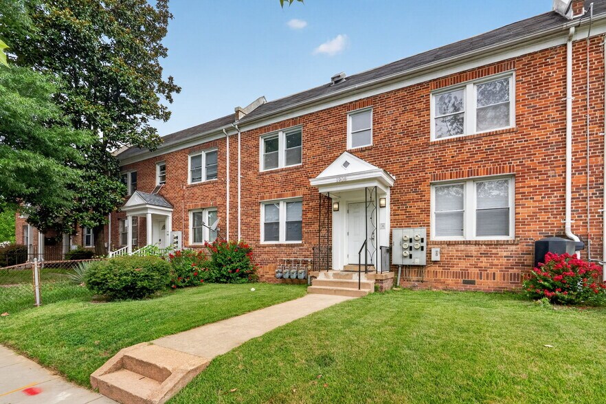 Primary Photo Of 1908 M St NE, Washington Apartments For Sale