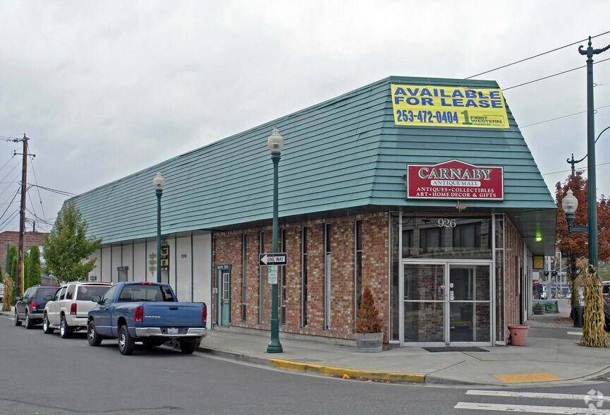 More Photos Of 926 Main St, Sumner Storefront For Lease