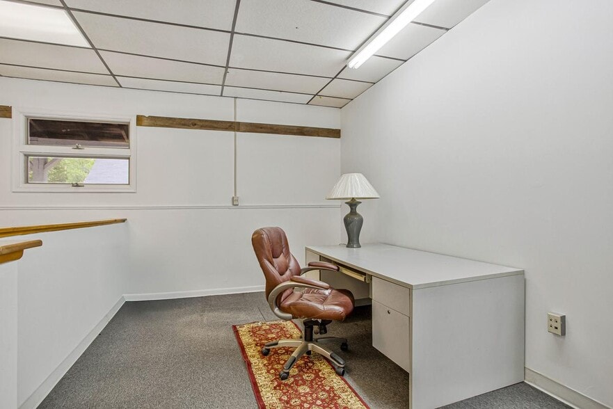 More Photos Of 6285 Shady Side Rd, Shady Side General Retail For Sale