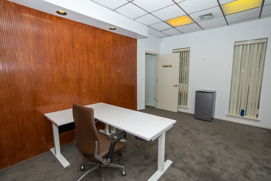 More Photos Of 179 S Maple Ave, Ridgewood Office For Sale