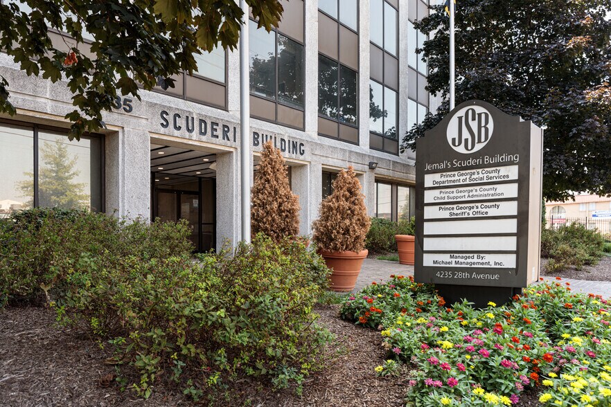 More Photos Of 4235 28th Ave, Marlow Heights Office For Sale