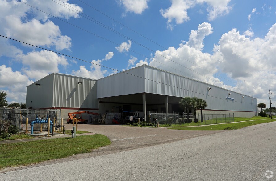 Primary Photo Of 5115 W Clifton Ave, Tampa Warehouse For Sale