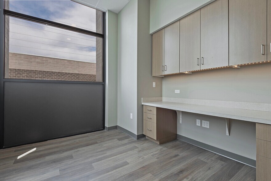 More Photos Of 2277 Fort Union Blvd, Salt Lake City Storefront Retail Office For Lease