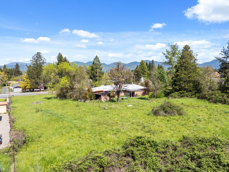 More Photos Of 815 W Harbeck Rd, Grants Pass Land For Sale