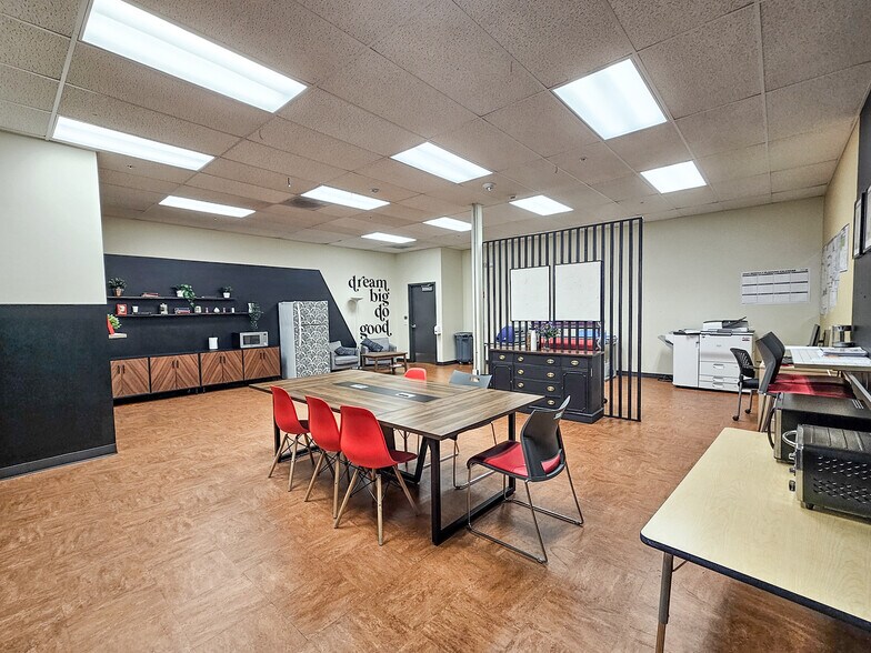 More Photos Of 3750 Rosin Ct, Sacramento Office For Lease