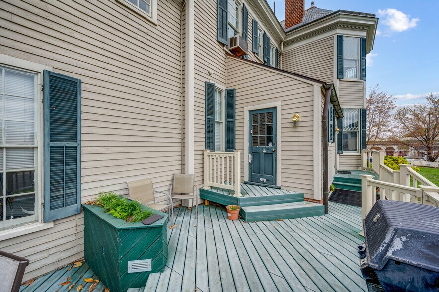 More Photos Of 2525 Rivermont Ave, Lynchburg Office For Sale