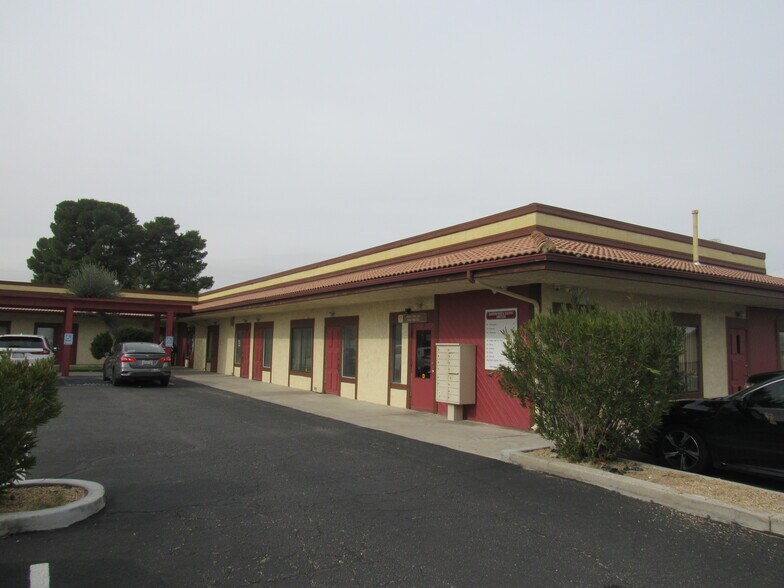 Primary Photo Of 705 E Virginia Way, Barstow Medical For Lease