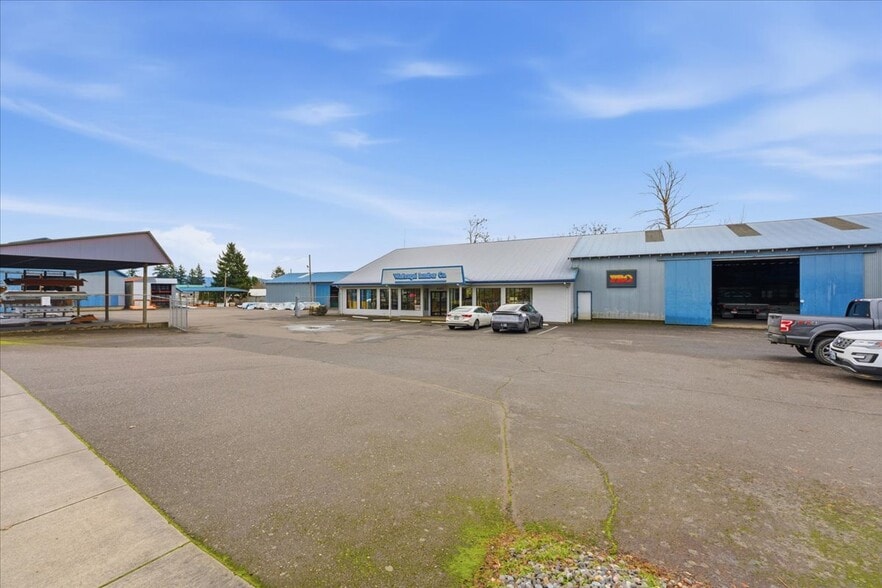 More Photos Of 2820 E St, Washougal Flex For Sale