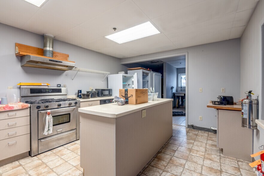 More Photos Of 123 S Pearl St, Berlin Assisted Living For Sale