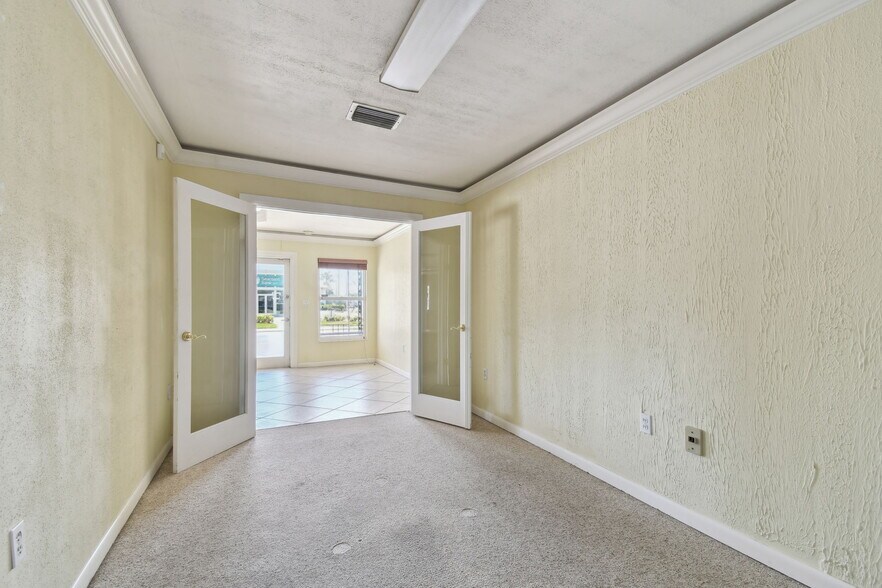 More Photos Of 3019 W Azeele St, Tampa Loft Creative Space For Sale