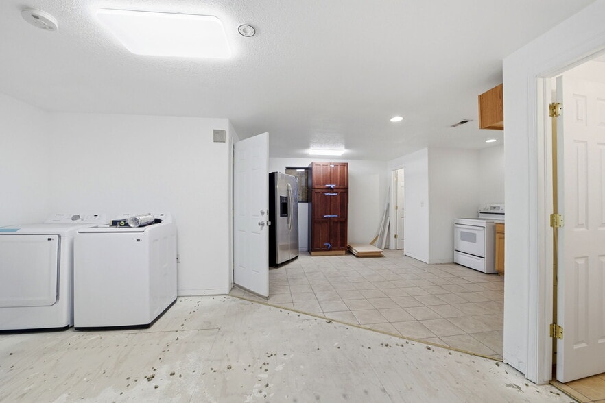 More Photos Of 609 N Grand Ave, Pueblo Storefront Retail Residential For Sale