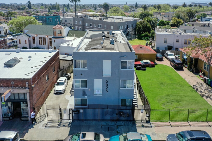 More Photos Of 6619-6625 Bancroft Ave, Oakland Apartments For Sale