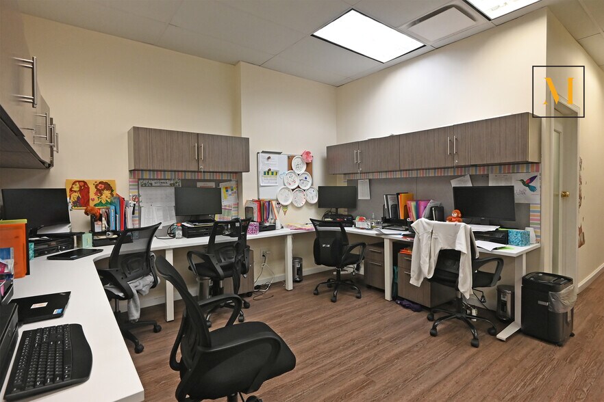 More Photos Of 37-34 29th St, Long Island City Apartments For Lease