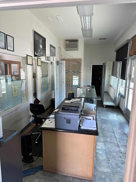 More Photos Of 499 Salmar Ave, Campbell Unknown For Lease
