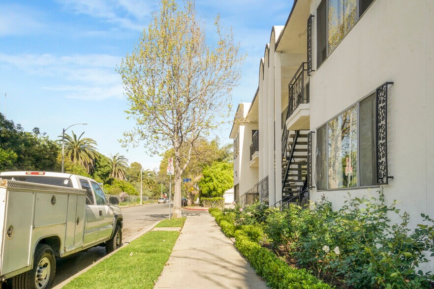 More Photos Of 3115 Ivy St, Los Angeles Apartments For Sale