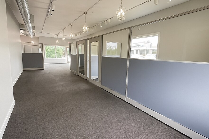 More Photos Of 90 Broadhollow Rd, Melville Freestanding For Lease