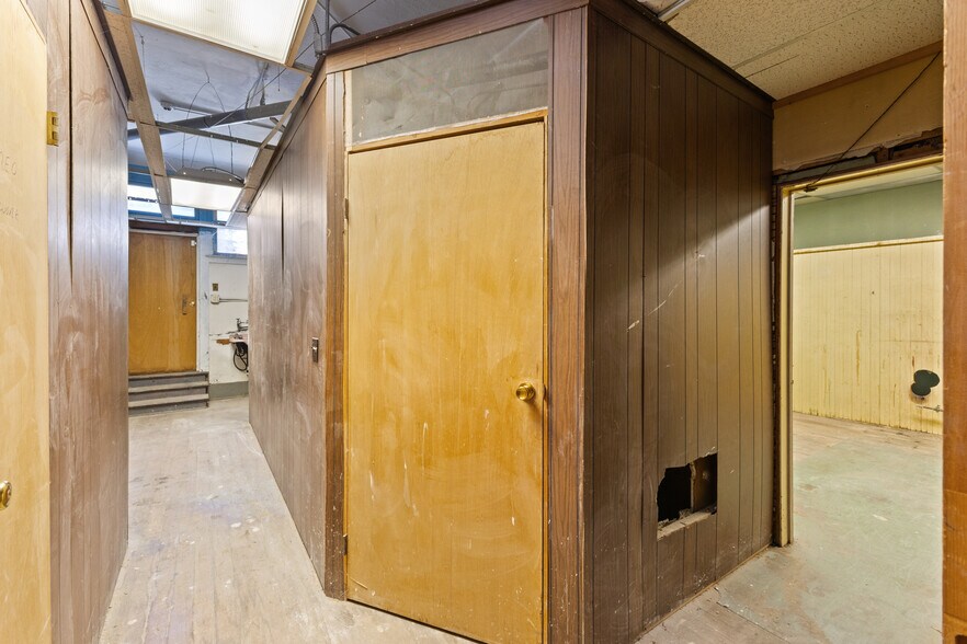 More Photos Of 421 E Santa Clara St, San Jose Storefront Retail Office For Sale