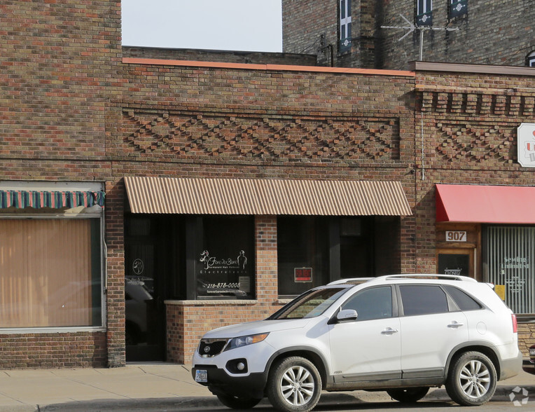 Primary Photo Of 905 Cloquet Ave, Cloquet Storefront For Lease