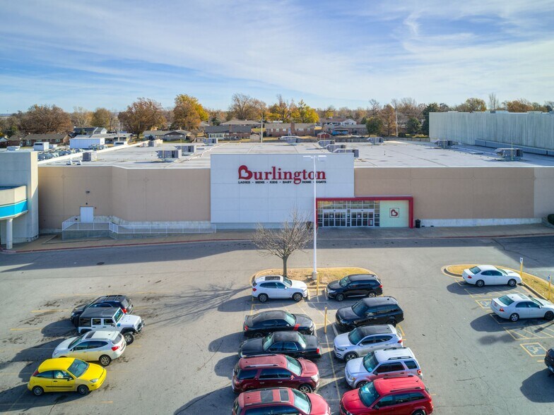 More Photos Of 5103 E 21st St, Tulsa General Retail For Lease