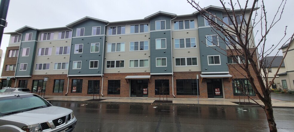 More Photos Of 1625 NE Market Dr, Fairview Apartments For Lease