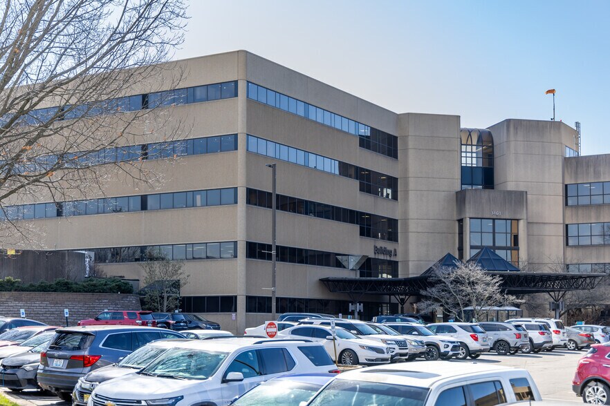 More Photos Of 1401 Harrodsburg Rd, Lexington Medical For Lease