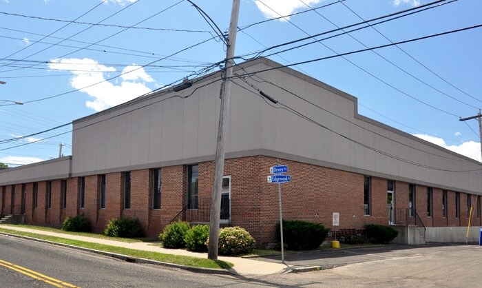 More Photos Of 1990-2002 Commerce Dr, Bridgeport Distribution For Lease