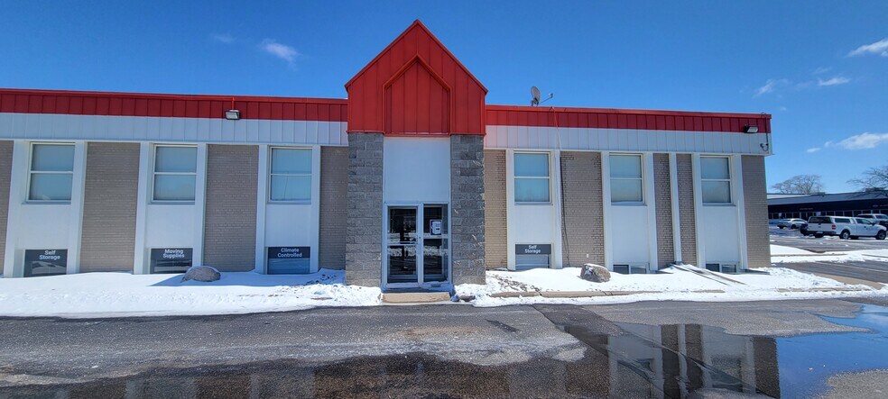 More Photos Of 9033 Lyndale Ave S, Bloomington Self Storage For Lease