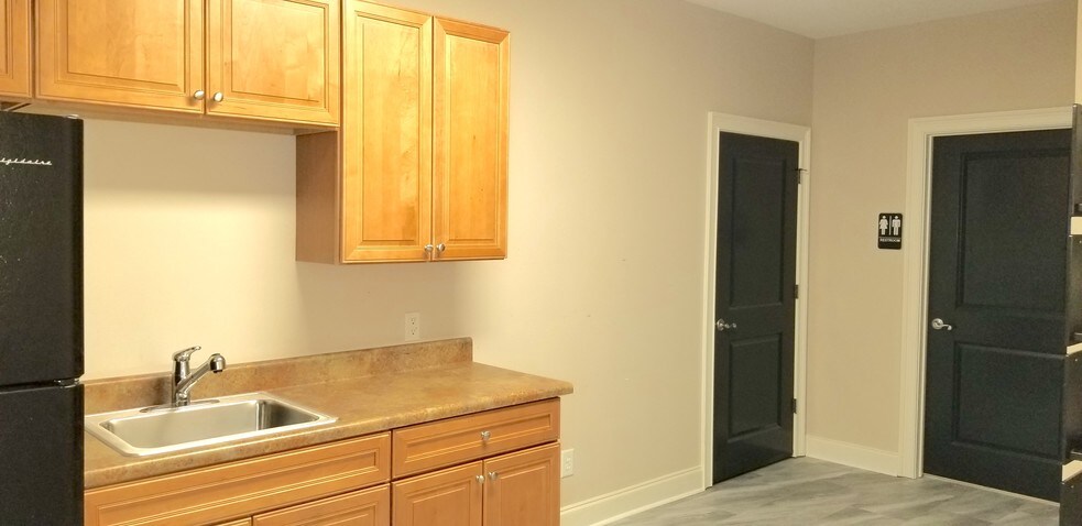 More Photos Of 5400 Laurel Springs Pky, Suwanee Office For Sale