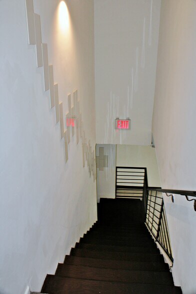 More Photos Of 2317 E Missouri Ave, El Paso Freestanding For Lease