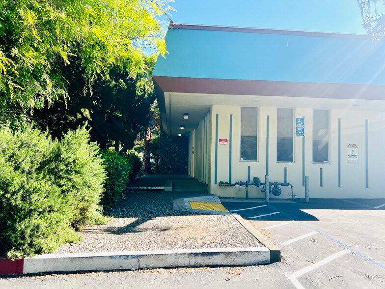 More Photos Of 625-725 San Aleso Ave, Sunnyvale Light Distribution For Lease