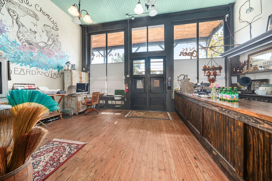 More Photos Of 411 E Front Ave, Chester Hospitality For Sale
