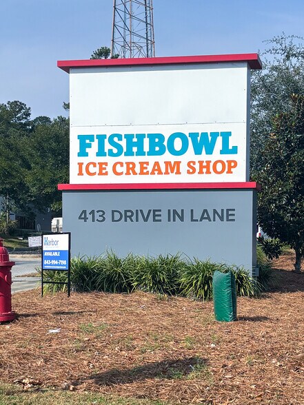 More Photos Of 413 Drive in Ln, Moncks Corner Storefront Retail Office For Lease