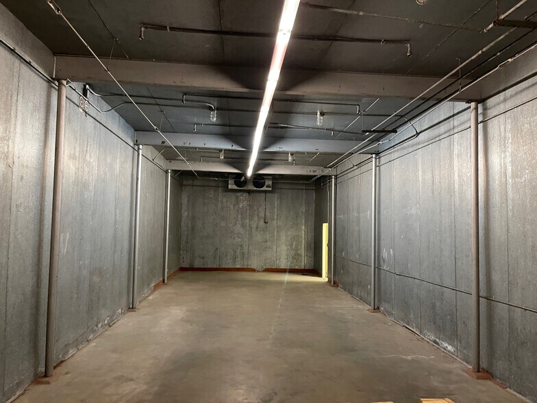 More Photos Of 2230 S Anne St, Santa Ana Manufacturing For Sale