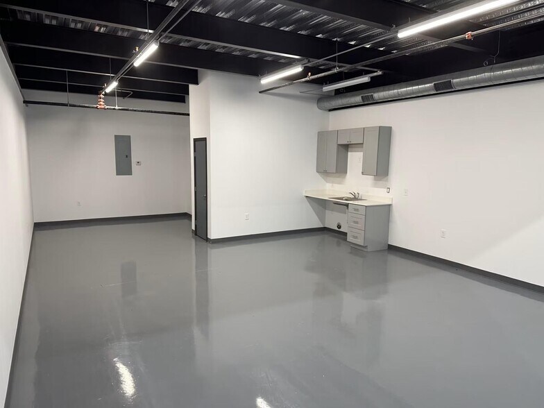 More Photos Of 2601 TX-121, Lewisville Showroom For Lease