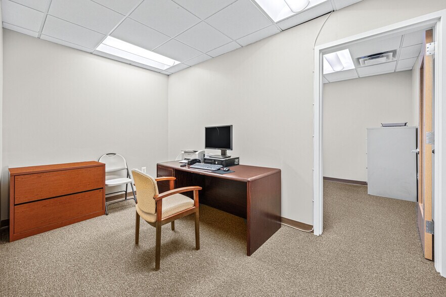 More Photos Of 320 Main St, Laurel Coworking Space