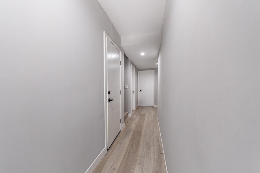More Photos Of 2223 S Highland Ave, Los Angeles Apartments For Sale