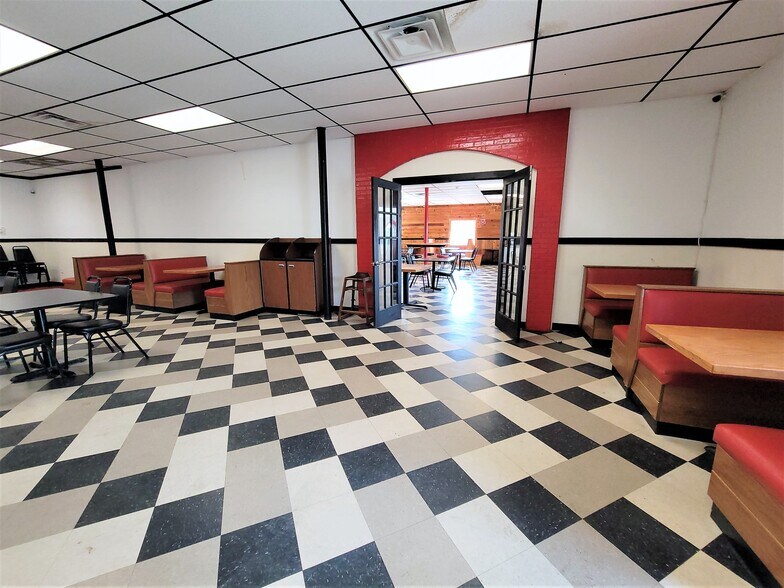 More Photos Of 1606 Argillite Rd, Flatwoods Restaurant For Sale